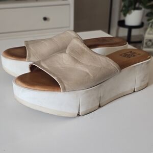 Miz Mooz Beige Leather Platform Slide Sandals Size 39